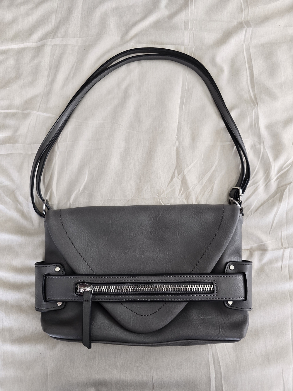 Nicole Miller Crossbody/Shoulder Envelope Bag - Gray - Zipper Accent - EUC